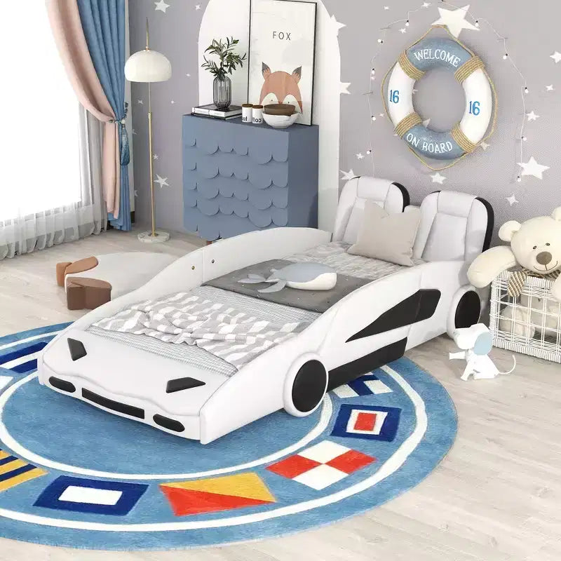 Letto a piattaforma Whisen Twin Size a forma di auto da corsa dal design accattivante con ruote