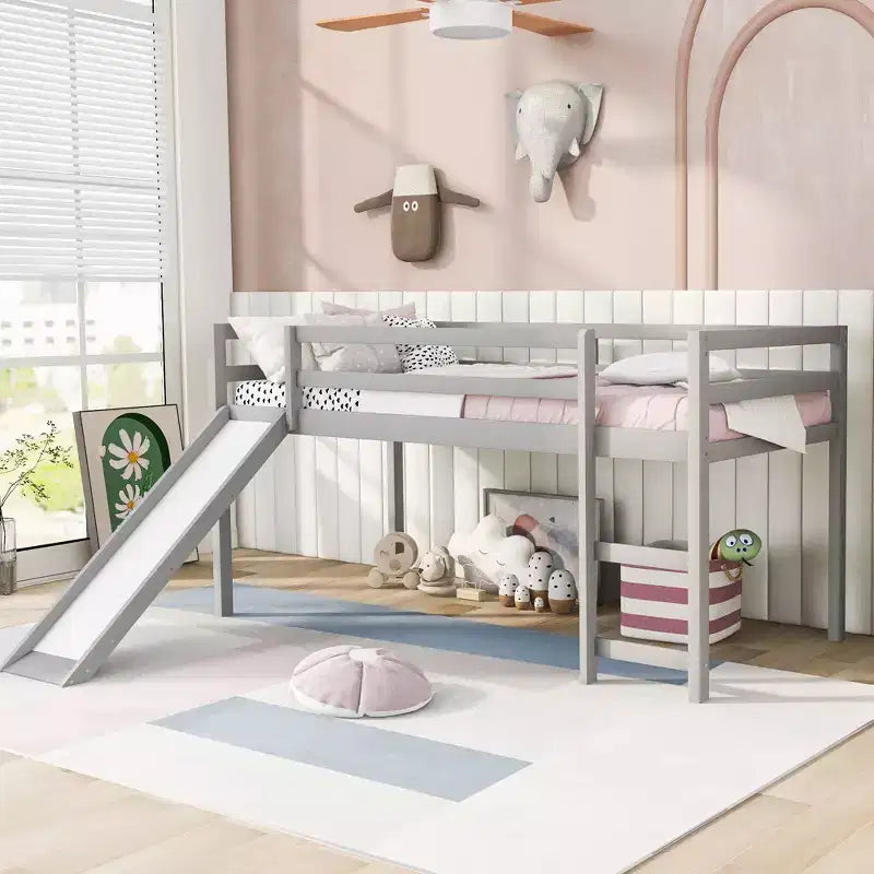 Whisen 79.5L x 41.8W Elegante letto a soppalco basso per ragazzi con scaletta e scivolo incorporati, design multifunzionale