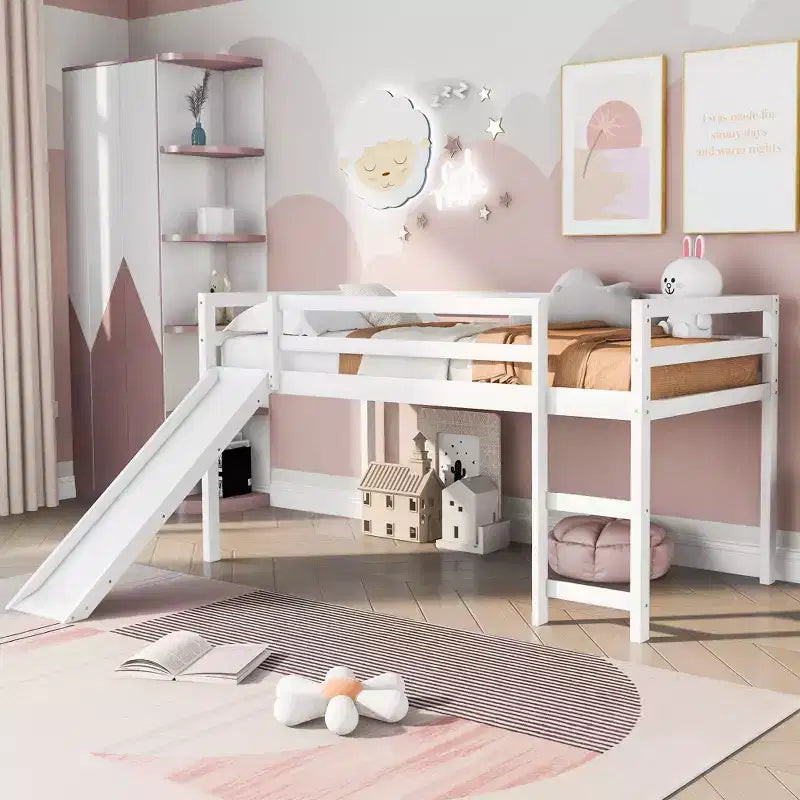 Whisen 79.5L x 41.8W Elegante letto a soppalco basso per ragazzi con scaletta e scivolo incorporati, design multifunzionale