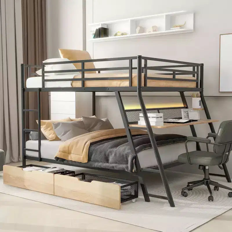 Letto a castello matrimoniale in metallo Whisen con scrivania integrata, luce e 2 cassetti - Nero