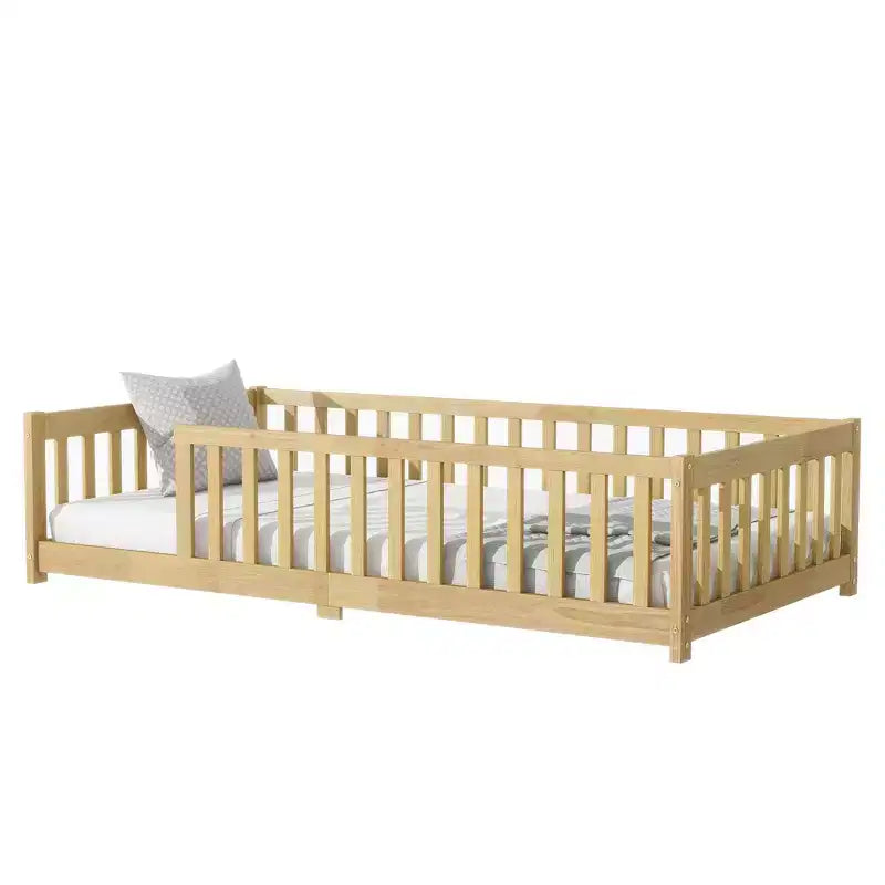 Letto a Castello Basso con Recinzione e Sponde – Legno di Caucciù, Beige