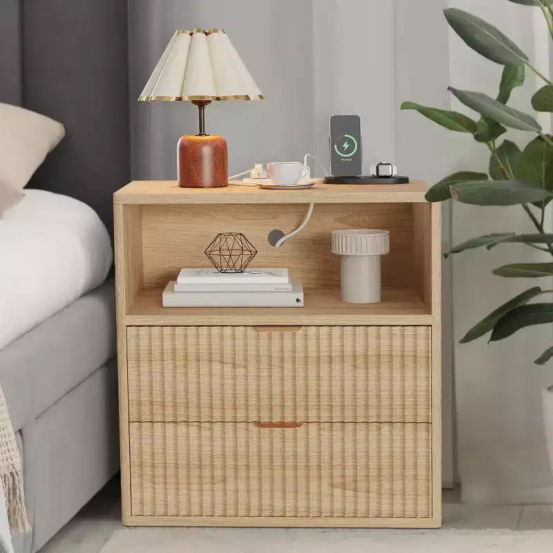 Comodino Fluted Farmhouse, Comodino Moderno Mid-Century da 23" con 2 Cassetti, Tavolino in Legno per Camera da Letto, Divano, Ufficio