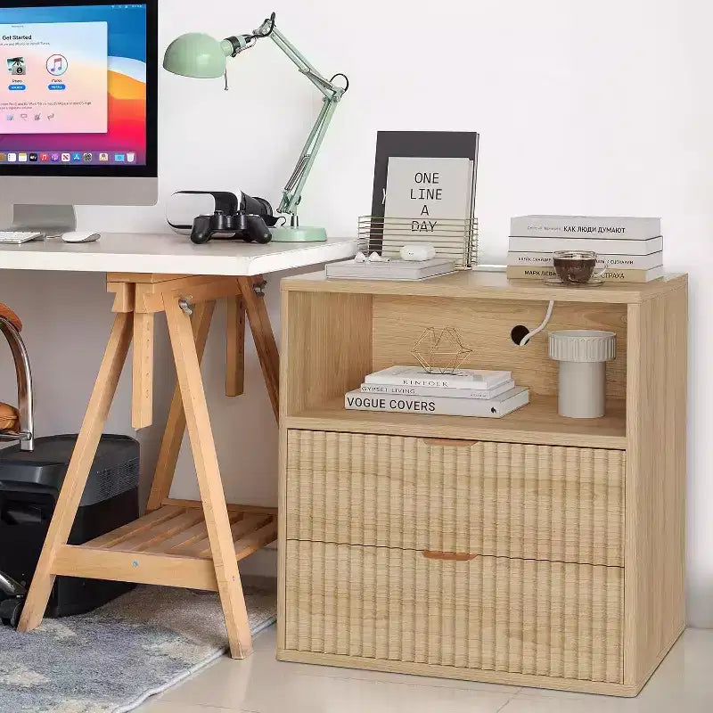 Comodino Fluted Farmhouse, Comodino Moderno Mid-Century da 23" con 2 Cassetti, Tavolino in Legno per Camera da Letto, Divano, Ufficio
