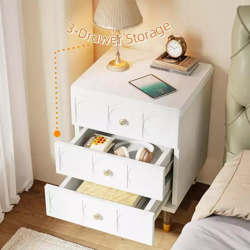Comodino Lantine con 3 cassetti, comodino bianco e oro, cassettiera piccola moderna, tavolini laterali per divano con contenitore per dormitorio, camera da letto