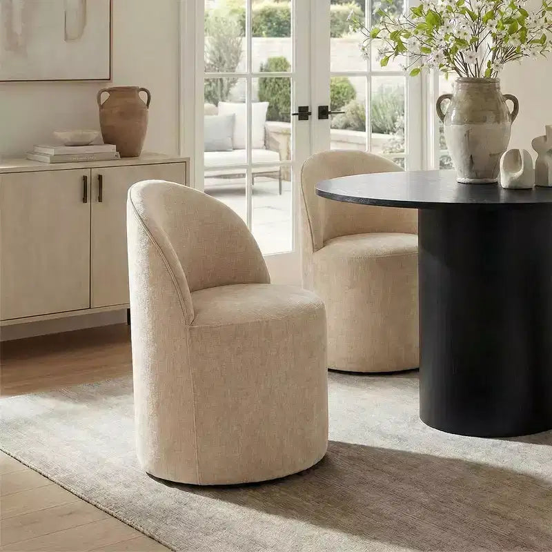 Set da Pranzo 5 Pezzi per 4 Persone, Sedie Moderne a Barilotto con Ruote e Rivestimento in Ciniglia, Tavolo Rotondo con Basamento Nero-Panipeachy