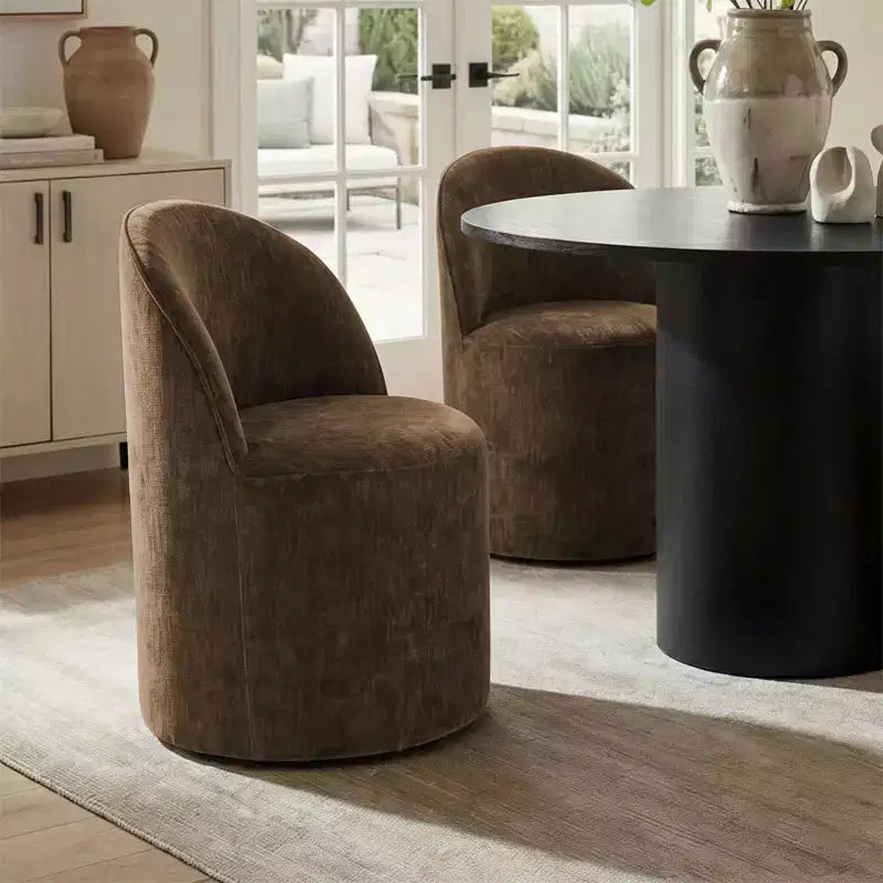 Set da Pranzo 5 Pezzi per 4 Persone, Sedie Moderne a Barilotto con Ruote e Rivestimento in Ciniglia, Tavolo Rotondo con Basamento Nero-Panipeachy