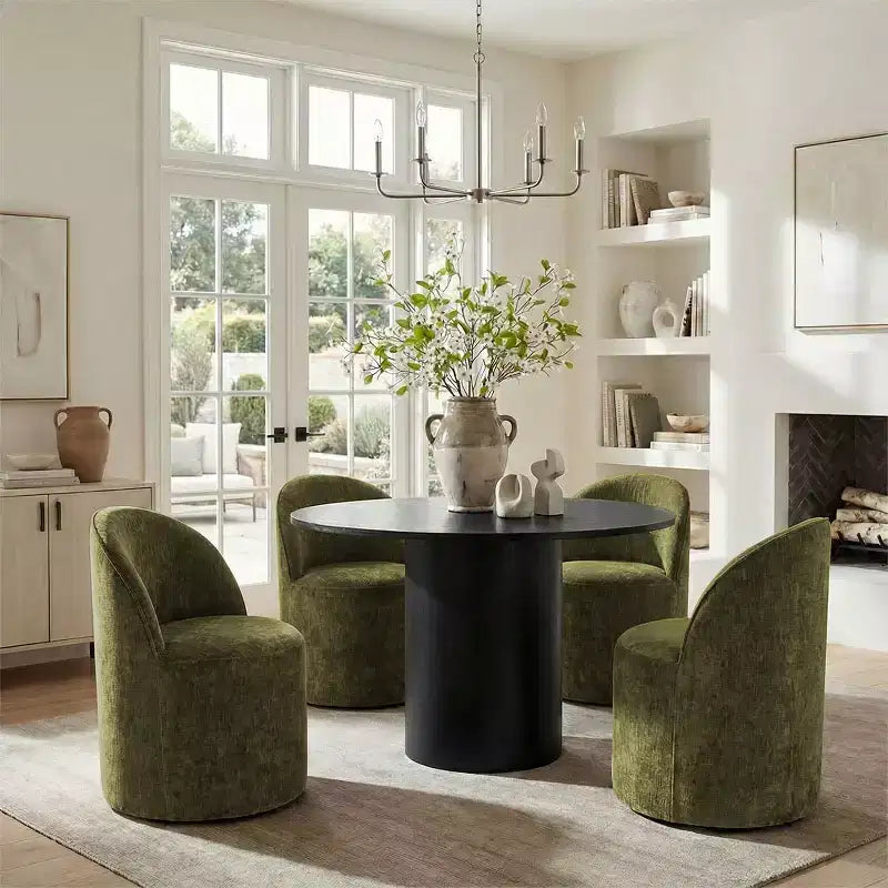 Set da Pranzo 5 Pezzi per 4 Persone, Sedie Moderne a Barilotto con Ruote e Rivestimento in Ciniglia, Tavolo Rotondo con Basamento Nero-Panipeachy