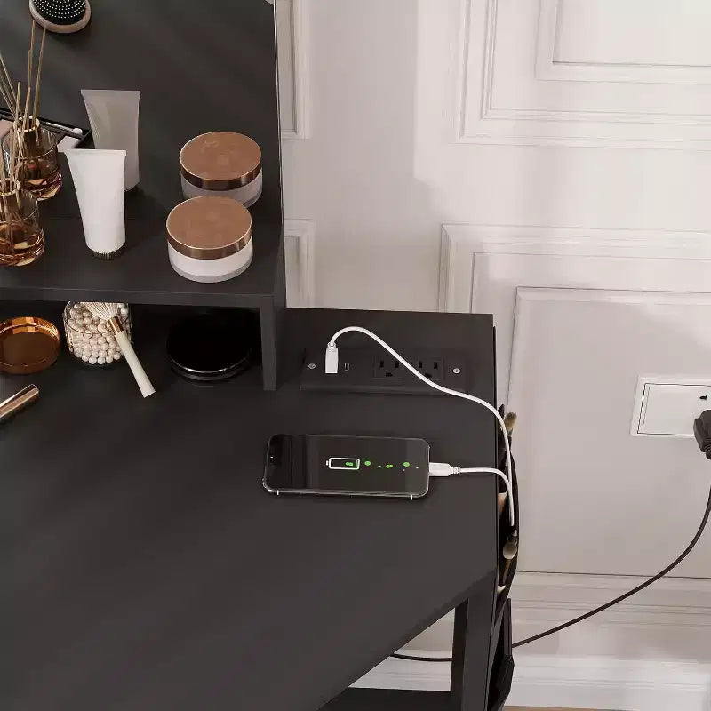 Toeletta angolare con specchio a 3 ante, stazione di ricarica, mobile con anta, borsa portaoggetti e sgabello, scrivania angolare salvaspazio per la camera da letto