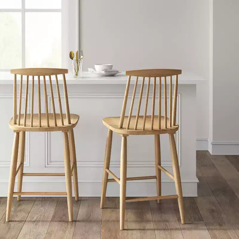 Sgabello da bancone Windsor con schienale alto da 61 cm e poggiapiedi