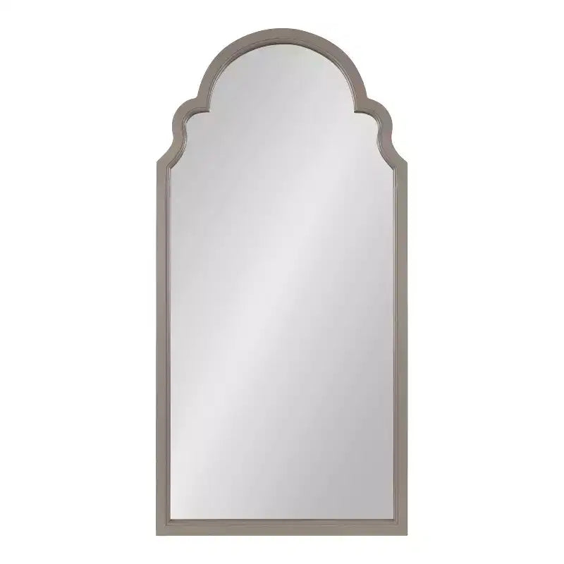 Specchio da parete ad arco con cornice in legno smerlata