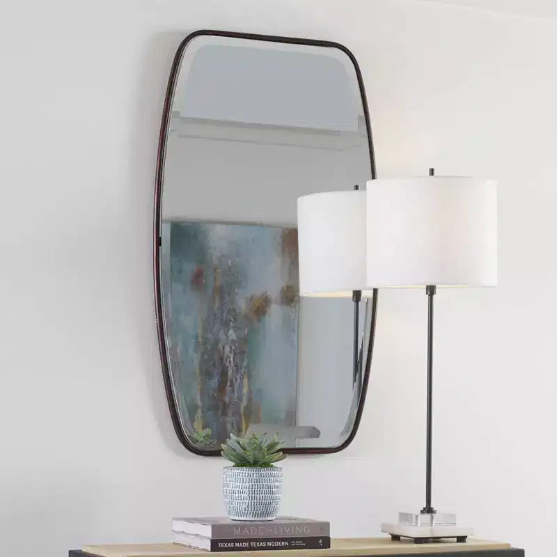 Specchio da parete rettangolare smussato con cornice in metallo bronzo scuro